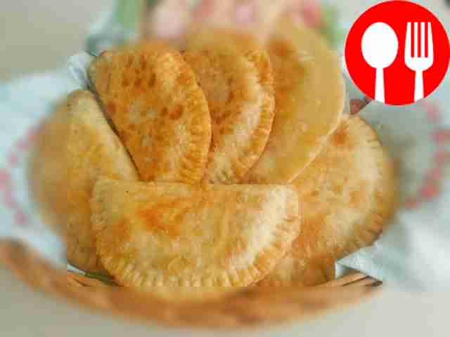 Хрустящие чебуреки на скорую руку