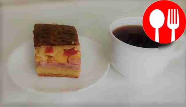 Быстрый заливной пирог с ветчиной и сыром