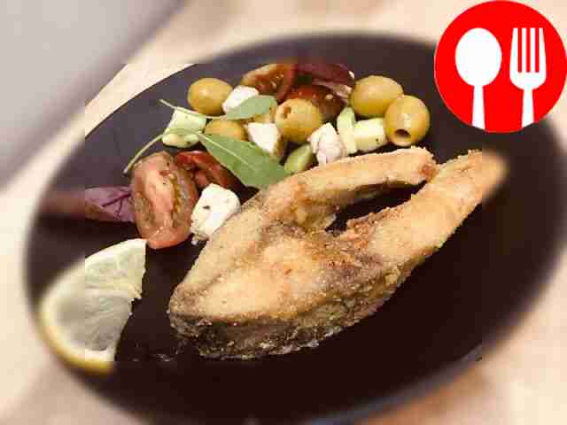 Fried rosy carp in spices