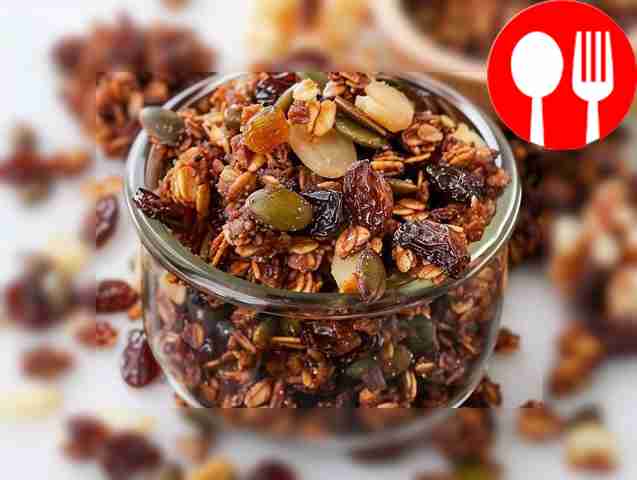 Diet granola with raisins
