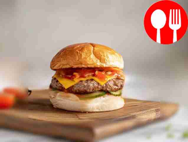 Гамбургер по-домашнему с морковью по-корейски