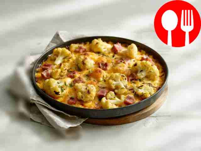 Baked cauliflower with ham