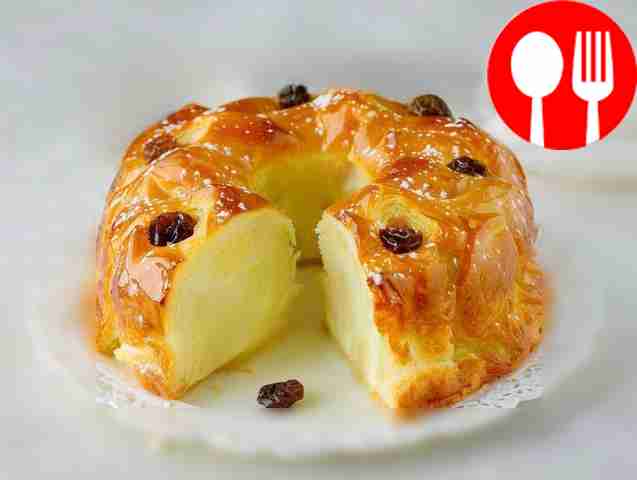 PP curd pudding with raisins and apples