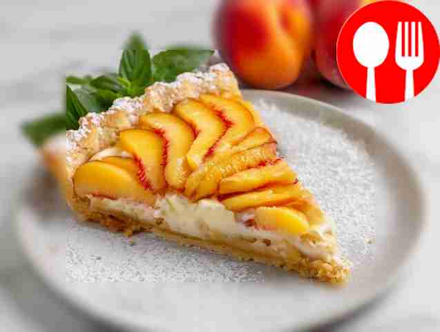 Healthy cottage cheese pie with peaches